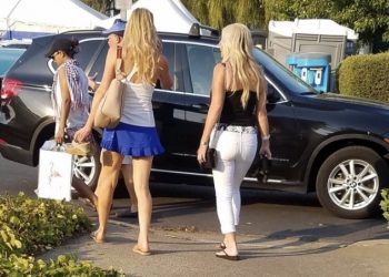 am-futut-doua-surori