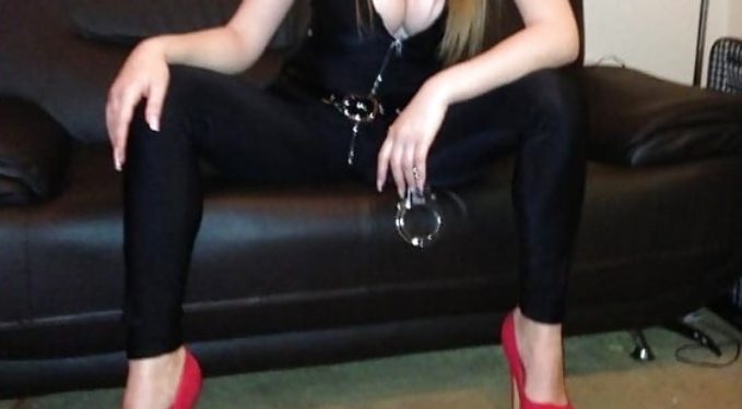 Ce face o escortă de succes – In general, fetele care fac bani multi sunt escroace