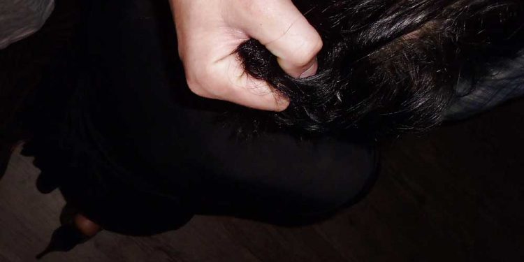 Domnișoara Lotti și anusul ei – 20 de ani, bine facută, inaltă, cu sâni mari și picioare frumoase