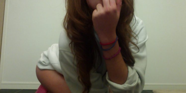 Amintiri de la 16 ani. Așa mi-am dat eu seama că trebuie să cunosc și eu ”pe viu” pula de bărbat, să stau și eu lîngă un bărbat gol, și să-i pup mădularul