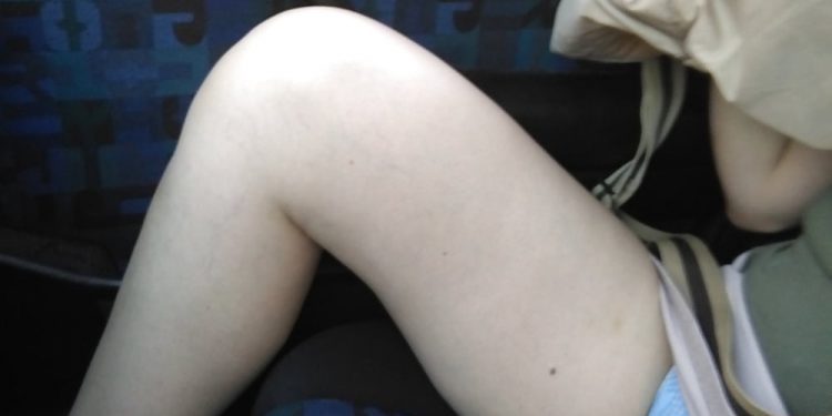 Confesiunile unui MILF #3: am făcut sex în mașină. Am luat-o in mana si am inceput s-o frec, apoi am luat-o in gura, l-am lins usor