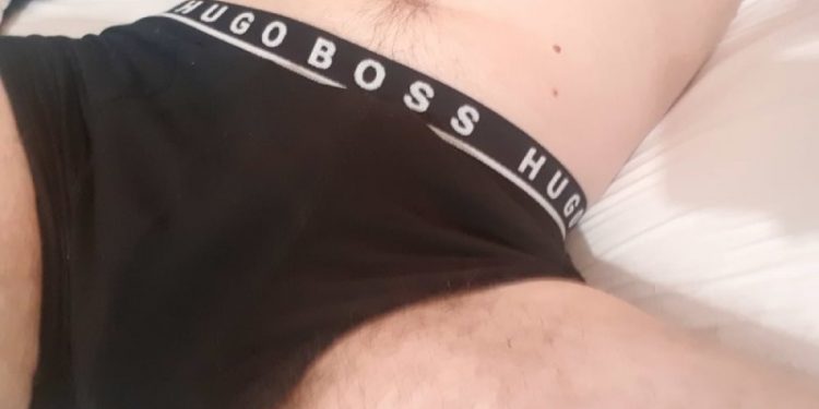 O m*** la birou, între bărbați: „Sugi atât de bine încât nu cred că este prima oară!”