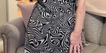 Bunica se întoarce de la bai…