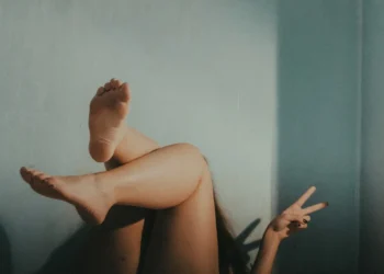 Catrinel e stricată de colega Angelica